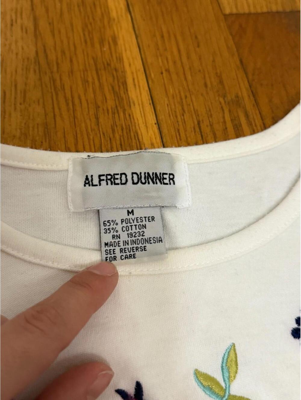Alfred Dunner Floral Embroidered Short Sleeve Top Cream Women’s Medium - Picture 5 of 6